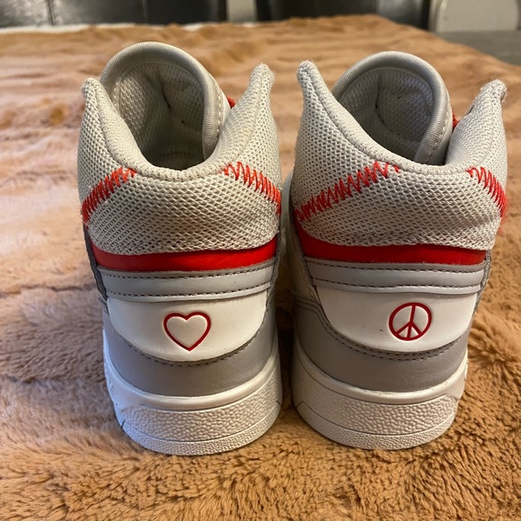 Adidas Kids Sneakers. - Picture 5 of 13